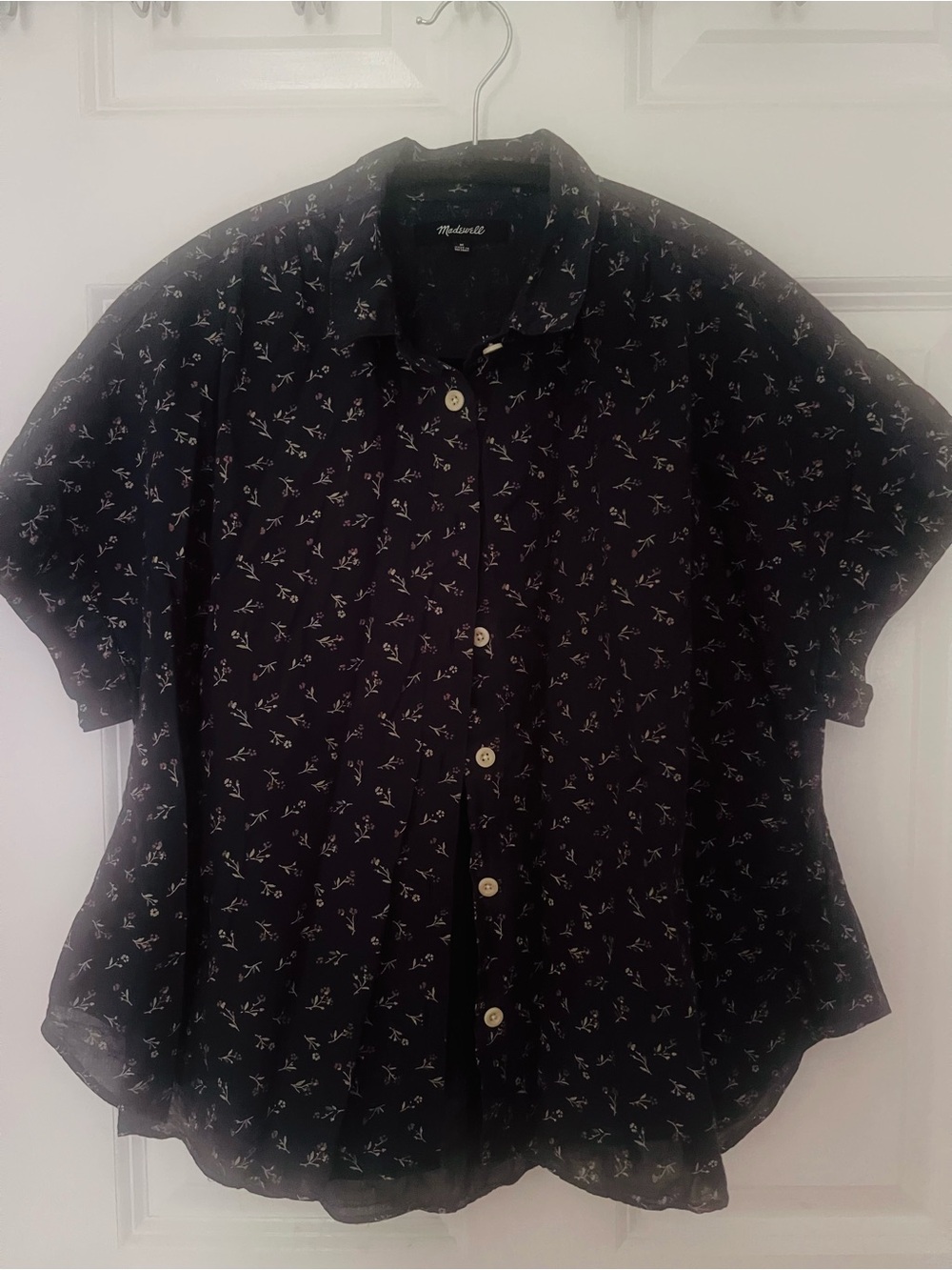 Madewell Black Short-Sleeve Button Front Blouse with Tiny White Floral Motif